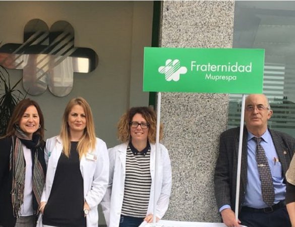 Trabajadores de Fraternidad-Muprespa de Aviles con Alba Alvarez, programa Enfoca Talento D