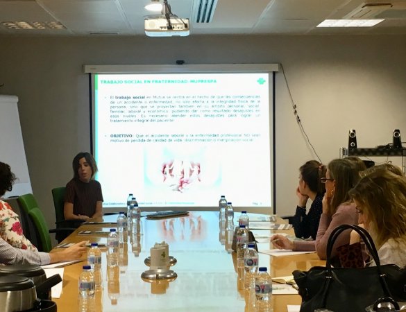 Asistentes a la jornada organizada en la sede de Fraternidad-Muprespa en la calle José Abascal 