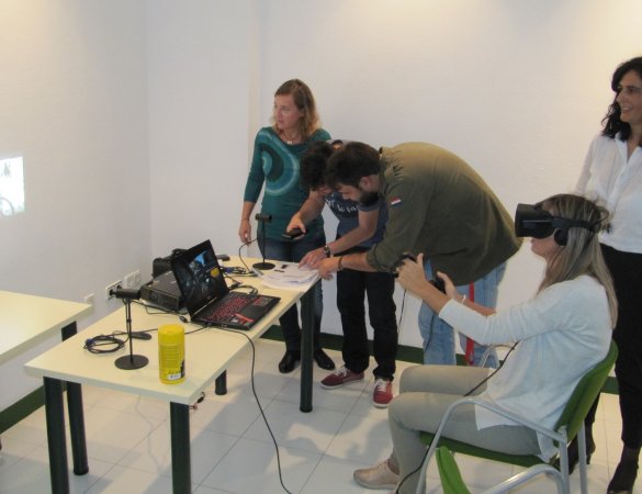 Uno de los asistentes a la jornada de seguridad vial laboral organizada por Fraternidad-Muprespa