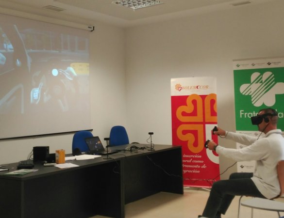 Uno de los trabajadores asistentes a la jornada de seguridad vial laboral