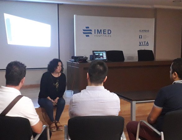 Trabajadores de diferentes empresas de Benidorm acudieron al taller organizado por Fraternidad-Muprespa