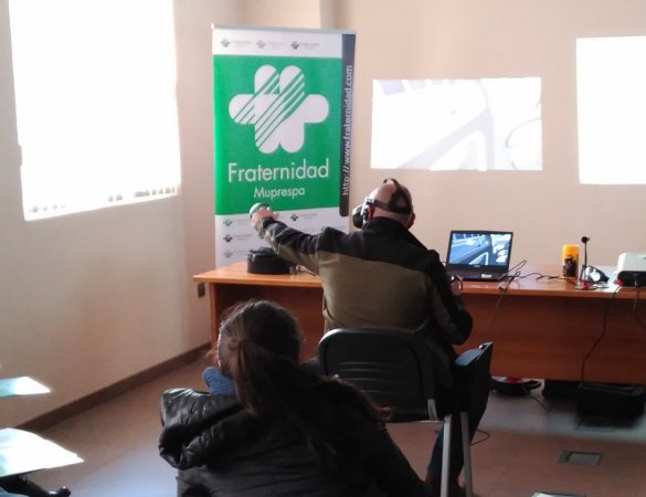 Los trabajadores pudieron simular la conducción con el equipo de realidad virtual inmersiva