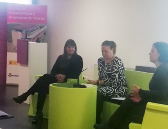 Natalia Fdez. Laviada, Miriam Hernández y Almudena Cueto, durante la presentación de las conclusiones del proyecto INGEPRE