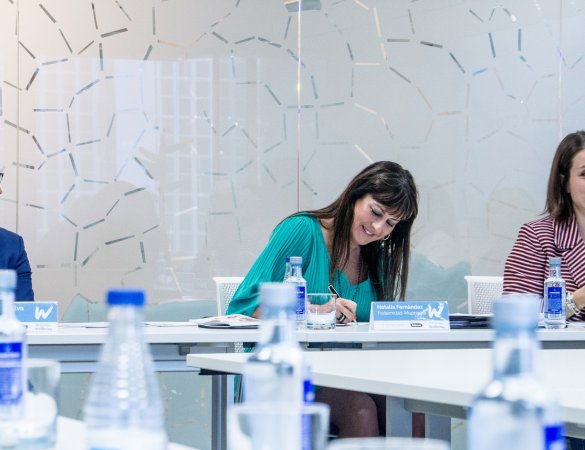 La jornada se centró en cómo combatir el sedentarismo y adoptar una buena ergonomía en el trabajo