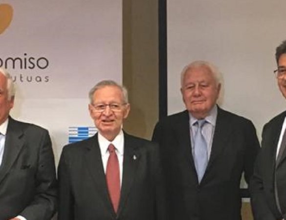 De izquierda a derecha, Vicente Aparicio, director gerente de Asepeyo, Carlos Espinosa de los Monteros, presidente de Fraternidad-Muprespa, Miguel Valls, presidente de MC Mutual, José María Juncadella, presidente de Asepeyo, Eduardo Vidal, director gerente de MC Mutual y Carlos Aranda, director gerente de Fraternidad-Muprespa