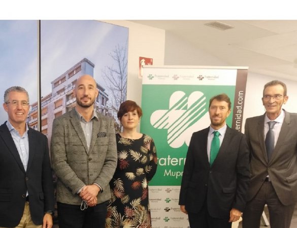 O alcalde de Eibar asiste á inauguración da nova delegación Fraternidad-Muprespa na localidade