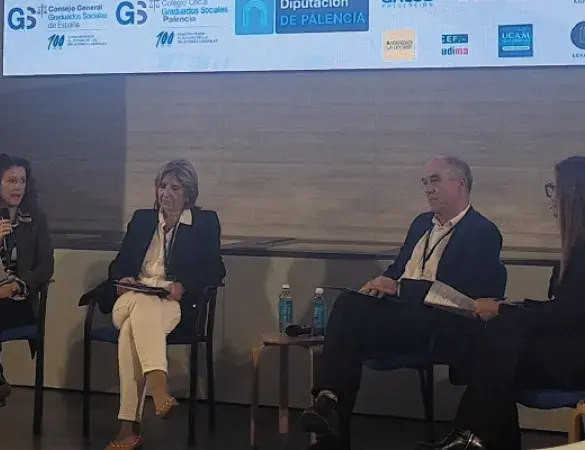 Fraternidad-Muprespa celebra con los Graduados Sociales de Palencia el centenario de su profesión