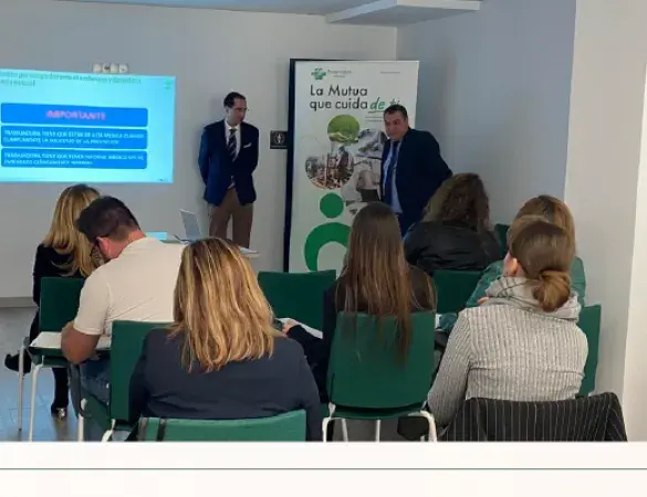 Jornada en Pulpí sobre la Oficia Digital de Fraternidad-Muprespa y la Prestación por Riesgo en el embarazo 