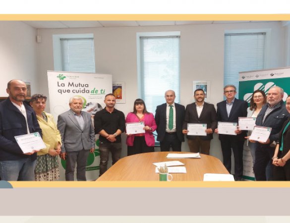 La dirección provincial de Fraternidad-Muprespa en Ourense entrega los Distintivos Cero Accidentes a 10 empresas 