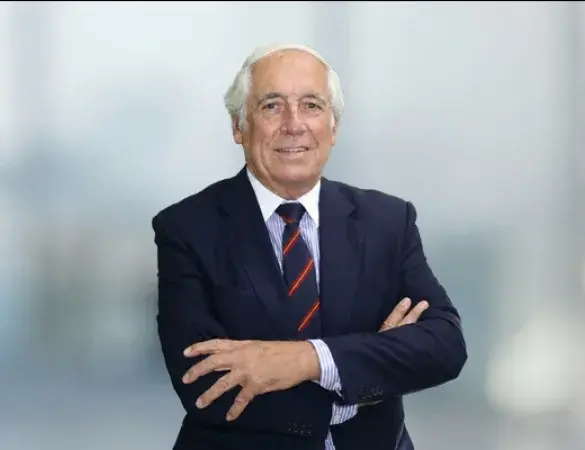 Fallece Carlos Espinosa de los Monteros, presidente de Fraternidad-Muprespa durante 28 años