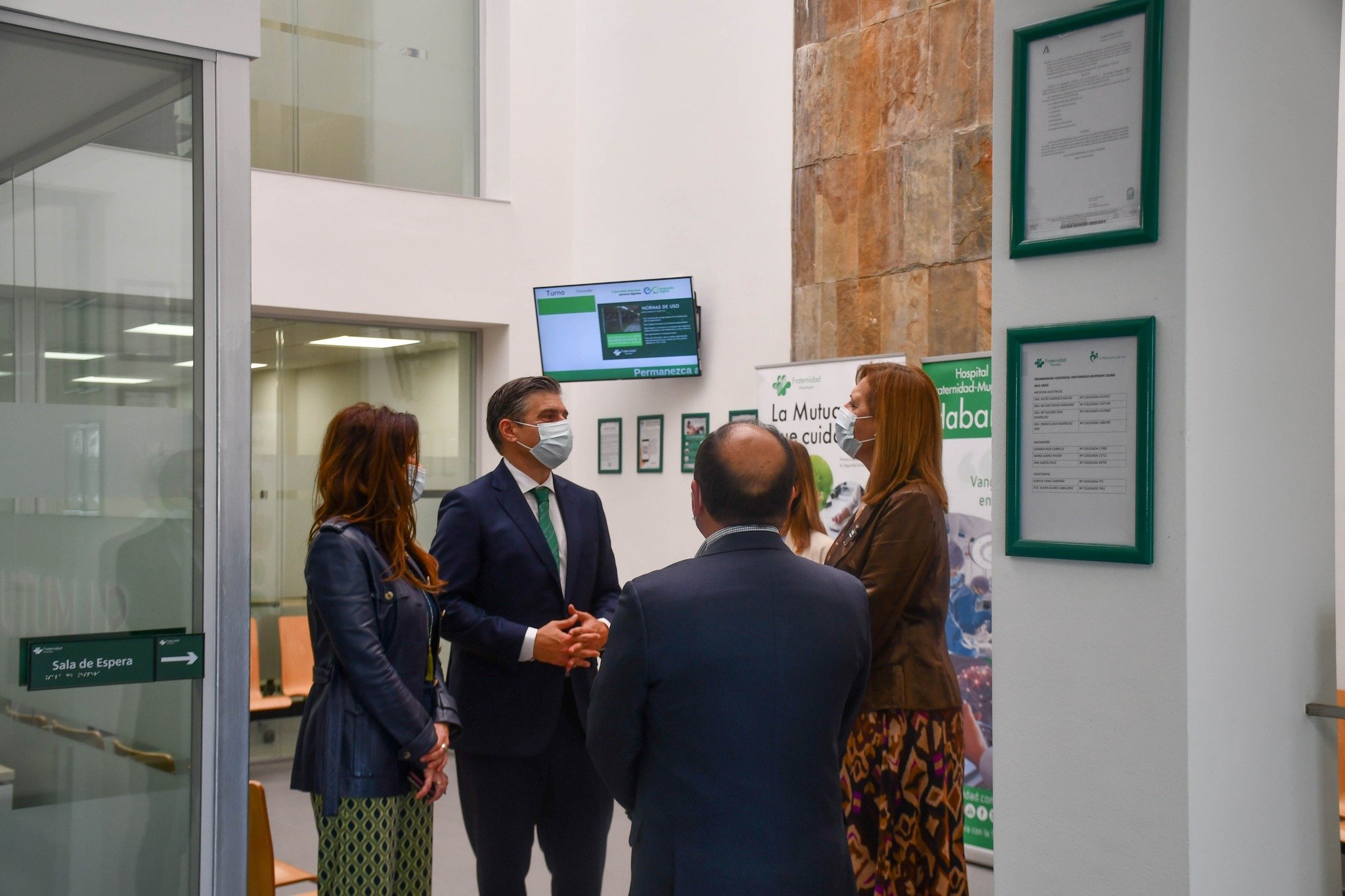 La alcaldesa de Osuna visita el nuevo centro de Fraternidad-Muprespa ...