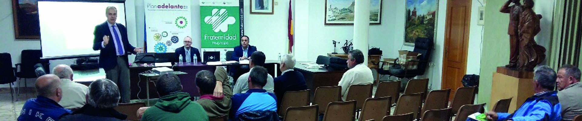 INTERESANTE JORNADA EN MONTIEL SOBRE LA PREVENCIÓN Y RIESGOS EN EL SECTOR OLIVARERO