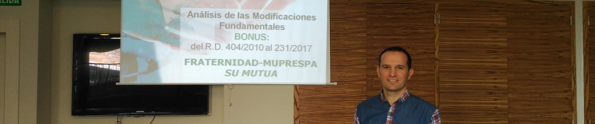 Victor Fdez. ponente jornadas Astorga y La Bañeza de Fraternidad-Muprespa