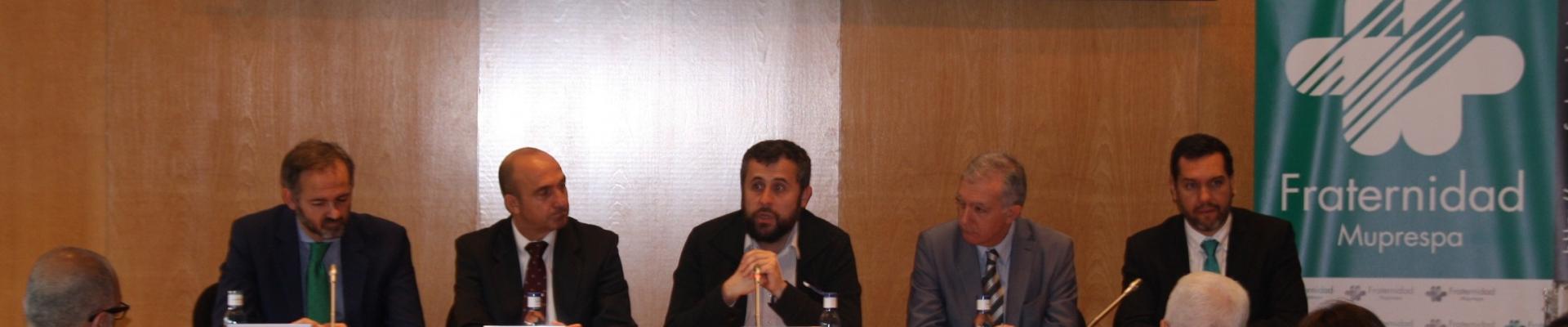 Mesa de ponentes entrega Bonus 2015 y 2016 Fraternidad-Muprespa Vizcaya