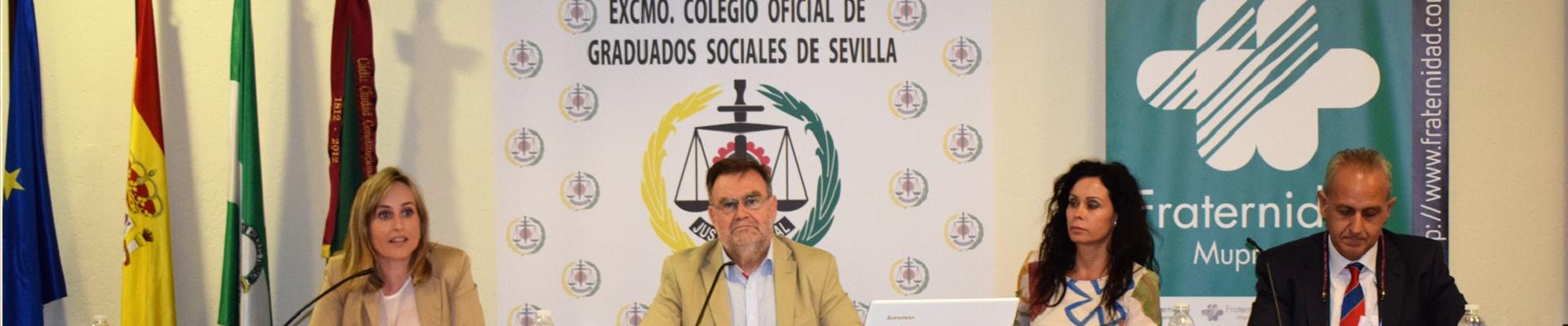 Mesa de ponentes Jornada de Fraternidad-Muprespa en Sevilla sobre Absentismo