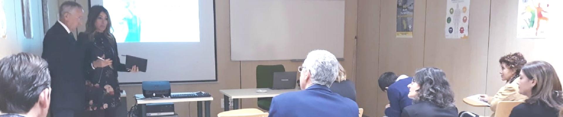 Eva Ramón y Rafael Domenech, junto a los asistentes a la jornada