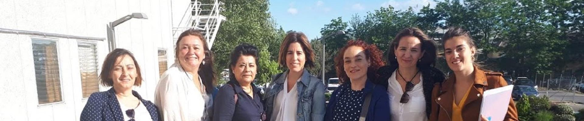 Trabajadoras sociales de Fraternidad-Muprespa, tras su participación en la jornada