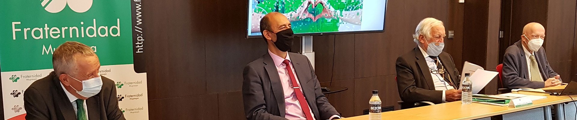 Rafael Domenech, Director del centro de Asesoría y Servicios Jurídicos de Fraternidad-Muprespa, Juan Manuel Ruiz Santana, Secretario de la Junta Directiva de Fraternidad-Muprespa (Educacion y Gestión), Carlos Espinosa de Monteros, presidente de Fraternidad-Muprespa, y Carlos Aranda, director Gerente de Fraternidad-Muprespa