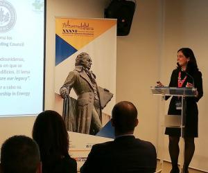 El Seminario de Ingeniería Hospitalaria premia a Olvido Arenas de Fraternidad-Muprespa