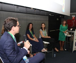 Natalia Fernandez Laviada, durante una de las mesas de debate en la que participó