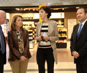 Adif y Fraternidad-Muprespa presentan una Exposición de carteles de prevención del S. XX en la estación Madrid Chamartín