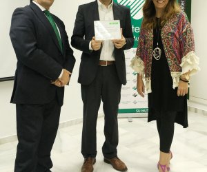 Fraternidad-Muprespa entrega el diploma Bonus 2014 a la empresa Aguas de Albacete