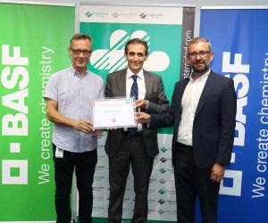 Francisco Muñoz-  Delegado de Seguridad -  BASF Coatings Services S.A.U., Eduardo Sanz - Director Territorial Meseta Sur Fraternidad-Muprespa, y José Ortega, Director General BASF Coatings Services S.A.U.