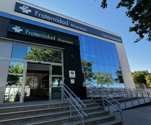 Fachada principal del centro 