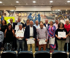 Foto de grupo de los asistentes al acto de entrega del Distintivo Cero Accidentes