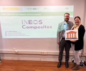 INEOS COMPOSITE BARCELONA Albert Aparicio, director de la Delegación de Fraternidad-Muprespa en L'Hospitalet de Llobregat, y Carolina Pérez, directiva de Ineos Composites 