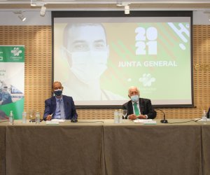 De izquierda a derecha: Rafael Domenech, Director del Centro de Asesoría y Servicios Jurídicos de Fraternidad-Muprespa, Bartolomé Lora, vicepresidente de Fraternidad-Muprespa, Carlos Espinosa de los Monteros, presidente de Fraternidad-Muprespa, y Carlos Aranda, director Gerente de Fraternidad-Muprespa