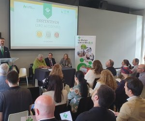 José Ignacio Díaz Lucas, en el atril, durante el acto