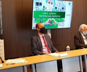 Rafael Domenech, Director del centro de Asesoría y Servicios Jurídicos de Fraternidad-Muprespa, Juan Manuel Ruiz Santana, Secretario de la Junta Directiva de Fraternidad-Muprespa (Educacion y Gestión), Carlos Espinosa de los Monteros, presidente de Fraternidad-Muprespa, y Carlos Aranda, director Gerente de Fraternidad-Muprespa.