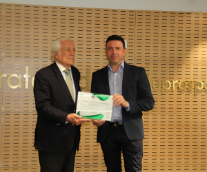 Entrega de la Mención de honor 