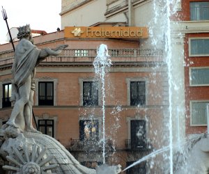 Sede principal de Fraternidad-Muprespa en la madrileña Plaza de Cánovas del Castillo