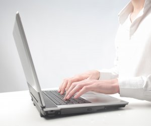 Siete de cada diez trabajadores de las empresas firmantes teletrabajan 