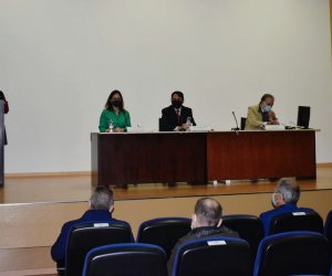 Participantes en el acto de inauguración de la Exposición en el ISSL de la Región de Murcia 