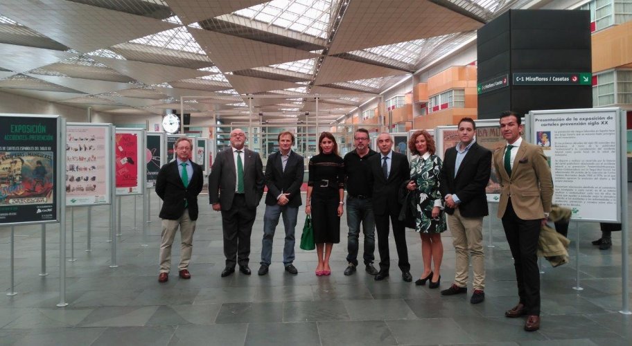 La estación de ferrocarril de Zaragoza-Delicias acoge la exposición de carteles españoles de prevención del siglo XX