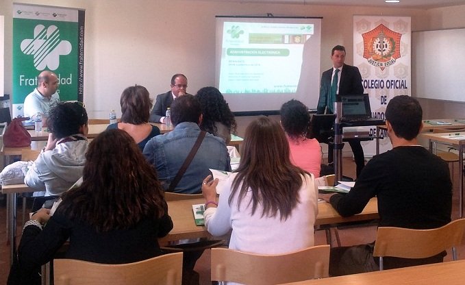 LA MUTUA FRATERNIDAD-MUPRESPA CELEBRA EN BENAVENTE (ZAMORA) UNA JORNADA SOBRE LA ADMINISTRACION ELECTRÓNICA. LA MUTUA FRATERNIDAD-MUPRESPA CELEBRA EN BENAVENTE (ZAMORA) UNA JORNADA SOBRE LA ADMINISTRACION ELECTRÓNICA.