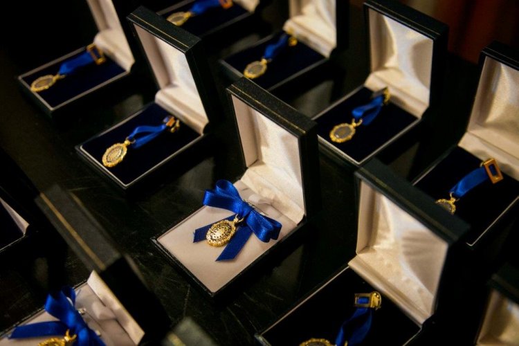 FRATERNIDAD-MUPRESPA RECIBE LA MEDALLA EUROPEA AL MÉRITO EN EL TRABAJO FRATERNIDAD-MUPRESPA RECIBE LA MEDALLA EUROPEA AL MÉRITO EN EL TRABAJO