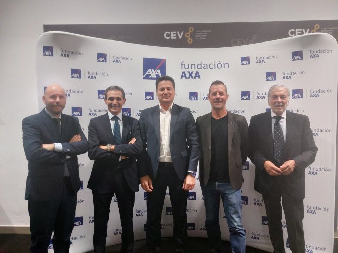Ignacio Álvarez, director de prevención de Avincis, Eduardo Sanz, director Territorial Meseta Sur de Fraternidad-Muprespa, Josep Alfonso Caro, director General de Fundación AXA, Miguel Van leeuwen, director de Operaciones de Avincis, y Antonio José Millán, director del Aula AXA de Prevención de Riesgos