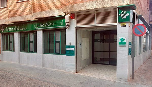 Fachada del centro de Manzanares