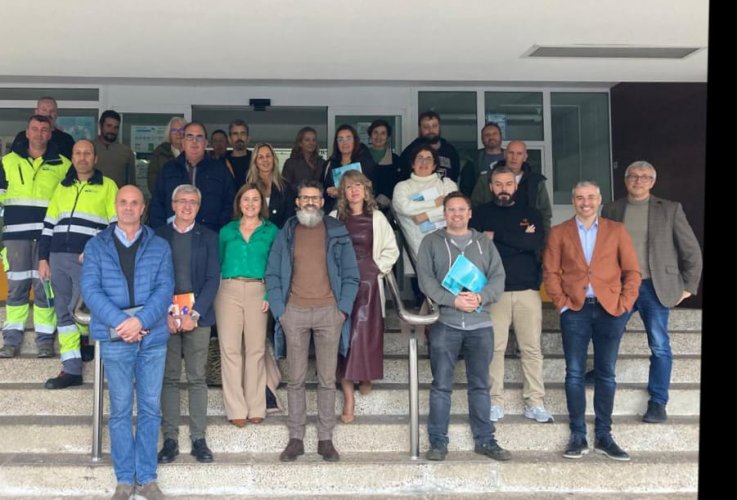 Foto de familia de los asistentes a la jornada