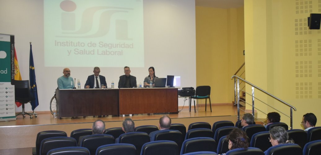 Imagen de la mesa de ponentes durante la jornada 